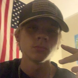 Meet your Posher, Sam